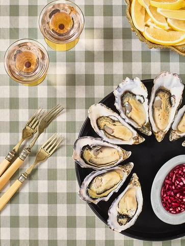 Styled oyster table